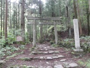 入口（若子神社）