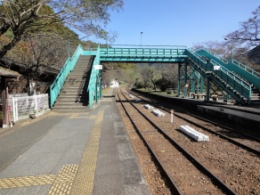 神戸駅にて（秋）